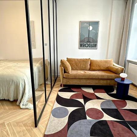Artecento Premium Old Town, Underground Parking 브로츠와프